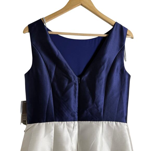 Kay Unger Hailey Colorblock Sleeveless 3D Bow Side Slit Navy Ivory Dress Size 10 - Picture 11 of 15